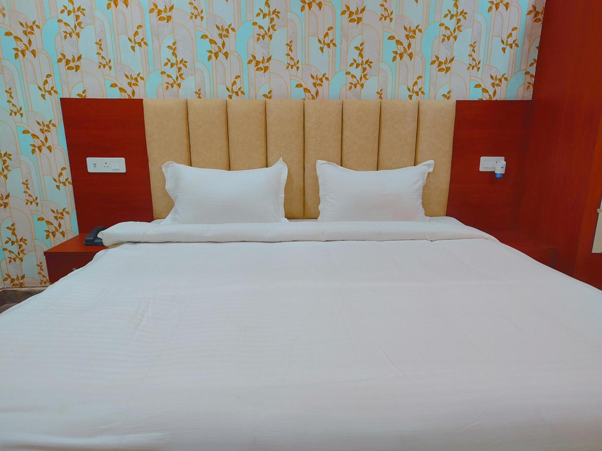 Awadh Samrat Resort Ayodhya Dış mekan fotoğraf