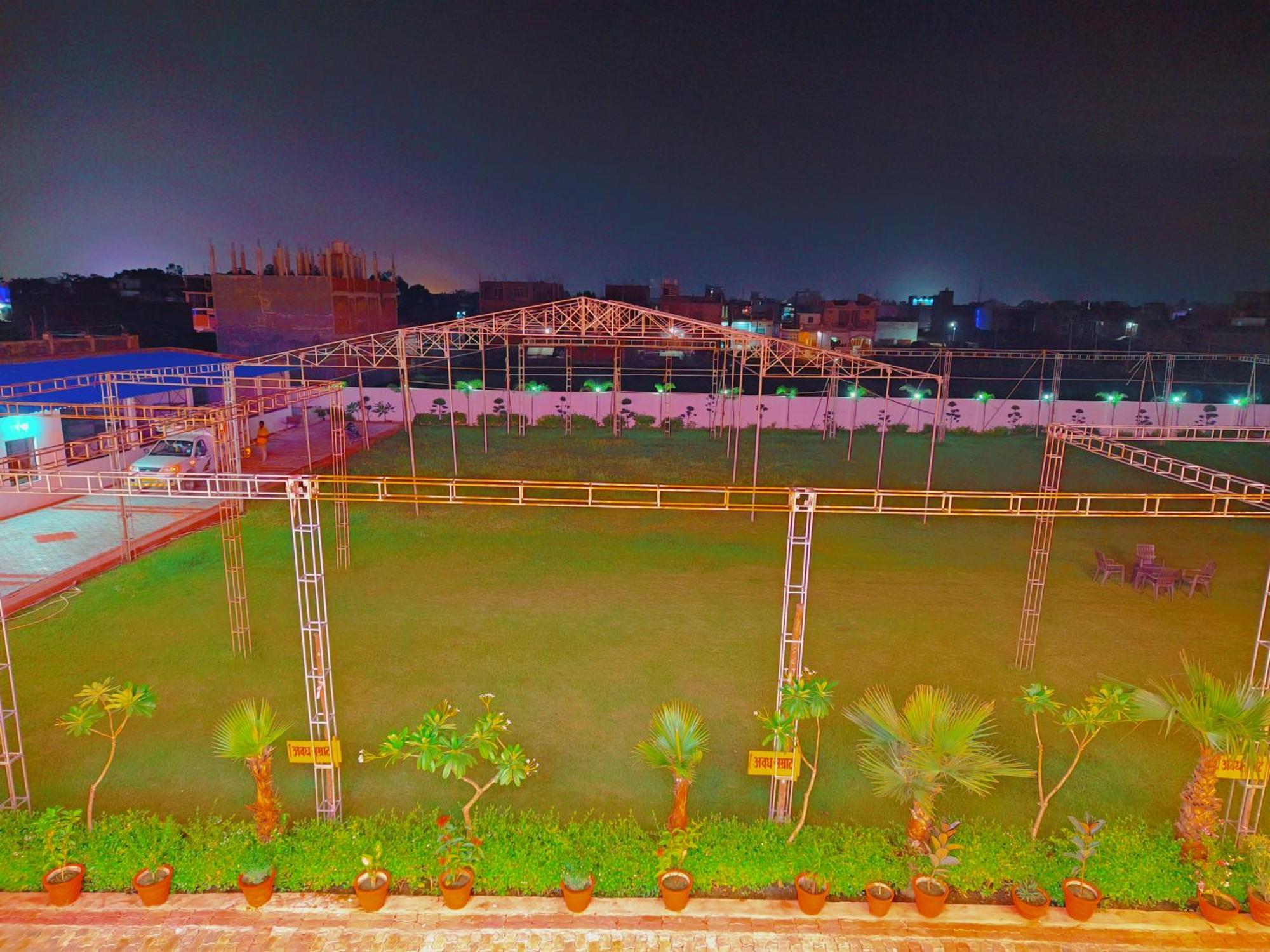Awadh Samrat Resort Ayodhya Dış mekan fotoğraf