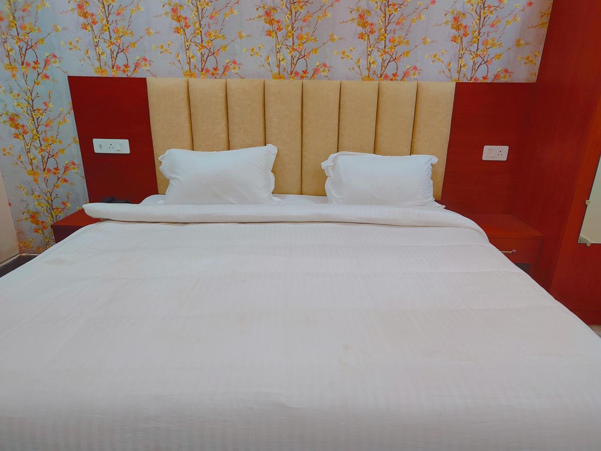 Awadh Samrat Resort Ayodhya Dış mekan fotoğraf