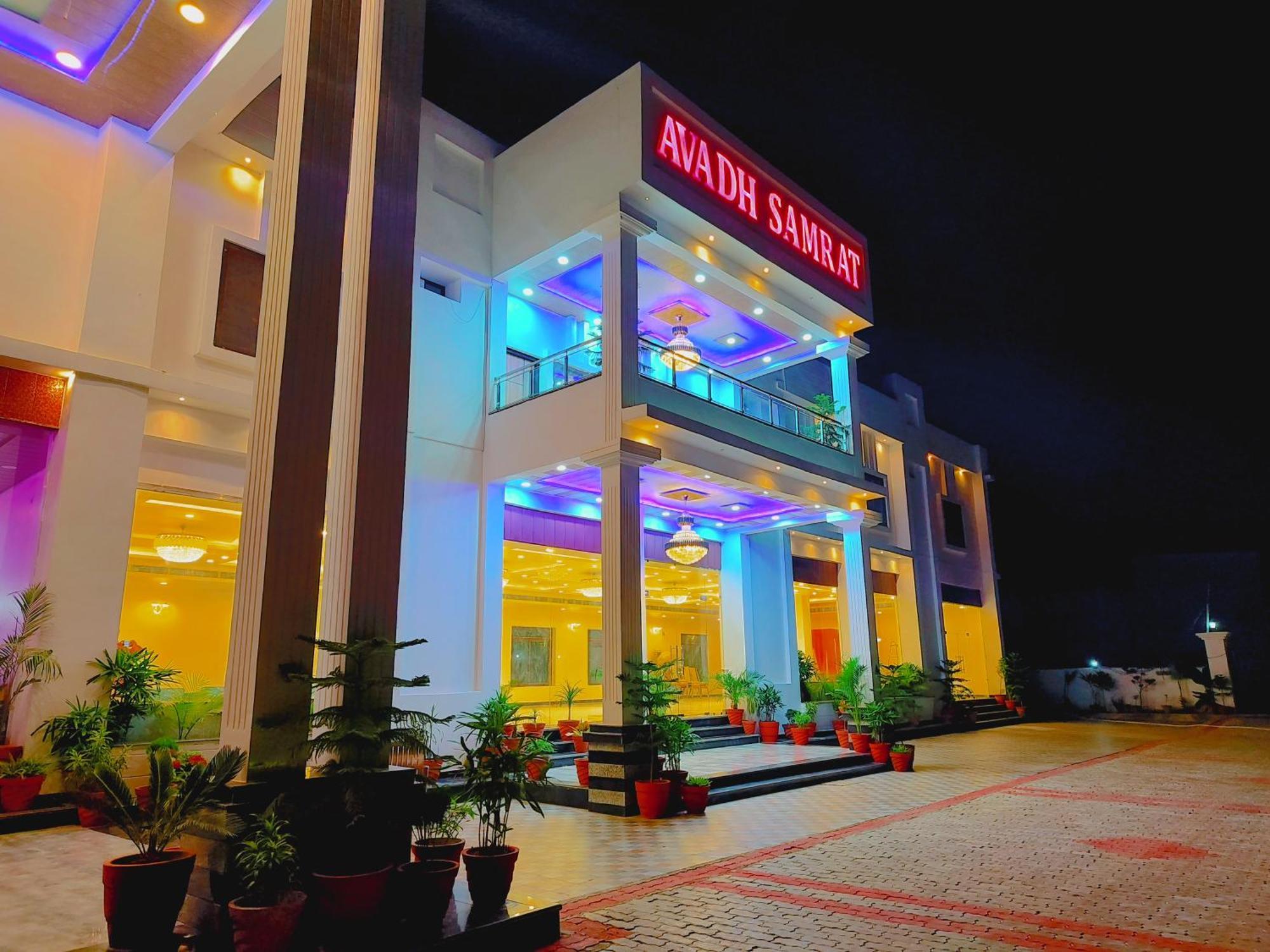 Awadh Samrat Resort Ayodhya Dış mekan fotoğraf