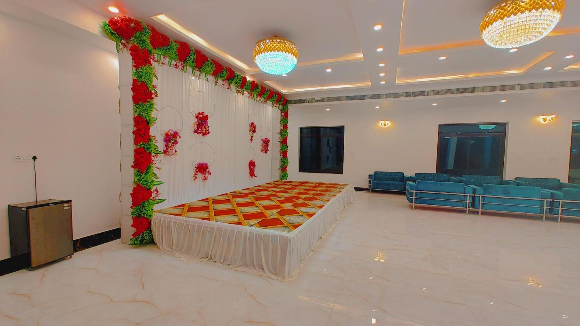 Awadh Samrat Resort Ayodhya Dış mekan fotoğraf