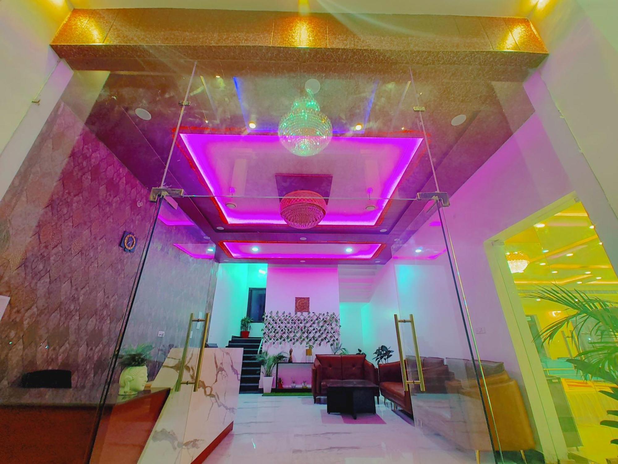 Awadh Samrat Resort Ayodhya Dış mekan fotoğraf