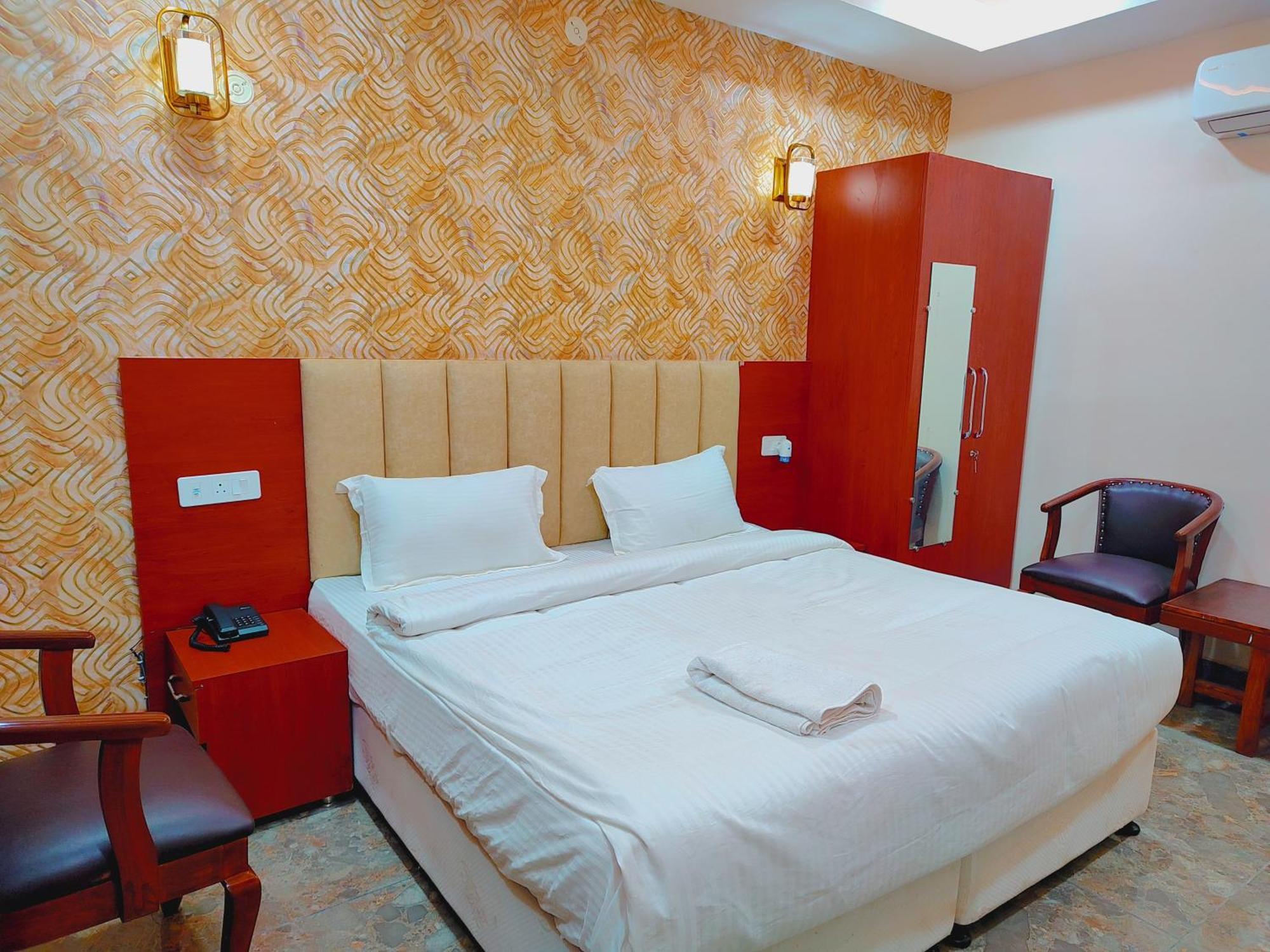 Awadh Samrat Resort Ayodhya Dış mekan fotoğraf